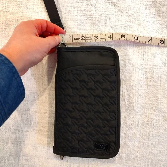 Lug Tandem SE RFID Wristlet Black Zip Wallet Black NWOT - Picture 7 of 7